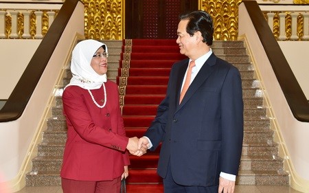 Вьетнам и Сингапур активизируют двустороннее и многостороннее сотрудничество - ảnh 1